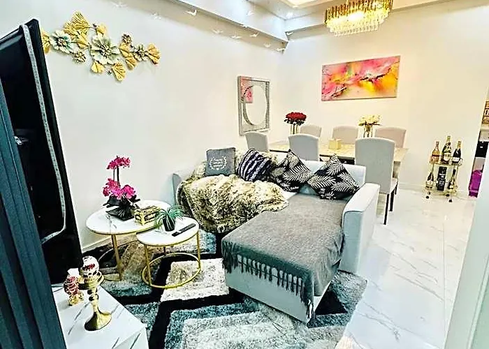 Hotel Gina Staycation Unit